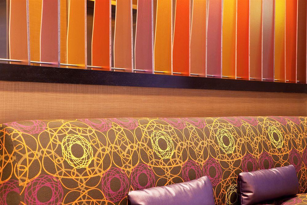 Отель Courtyard By Marriott Syracuse Downtown At Armory Square Экстерьер фото