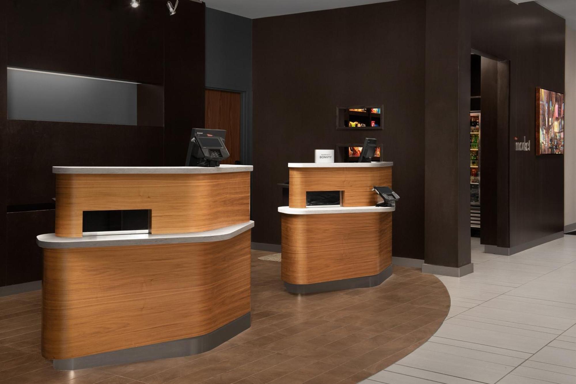 Отель Courtyard By Marriott Syracuse Downtown At Armory Square Экстерьер фото